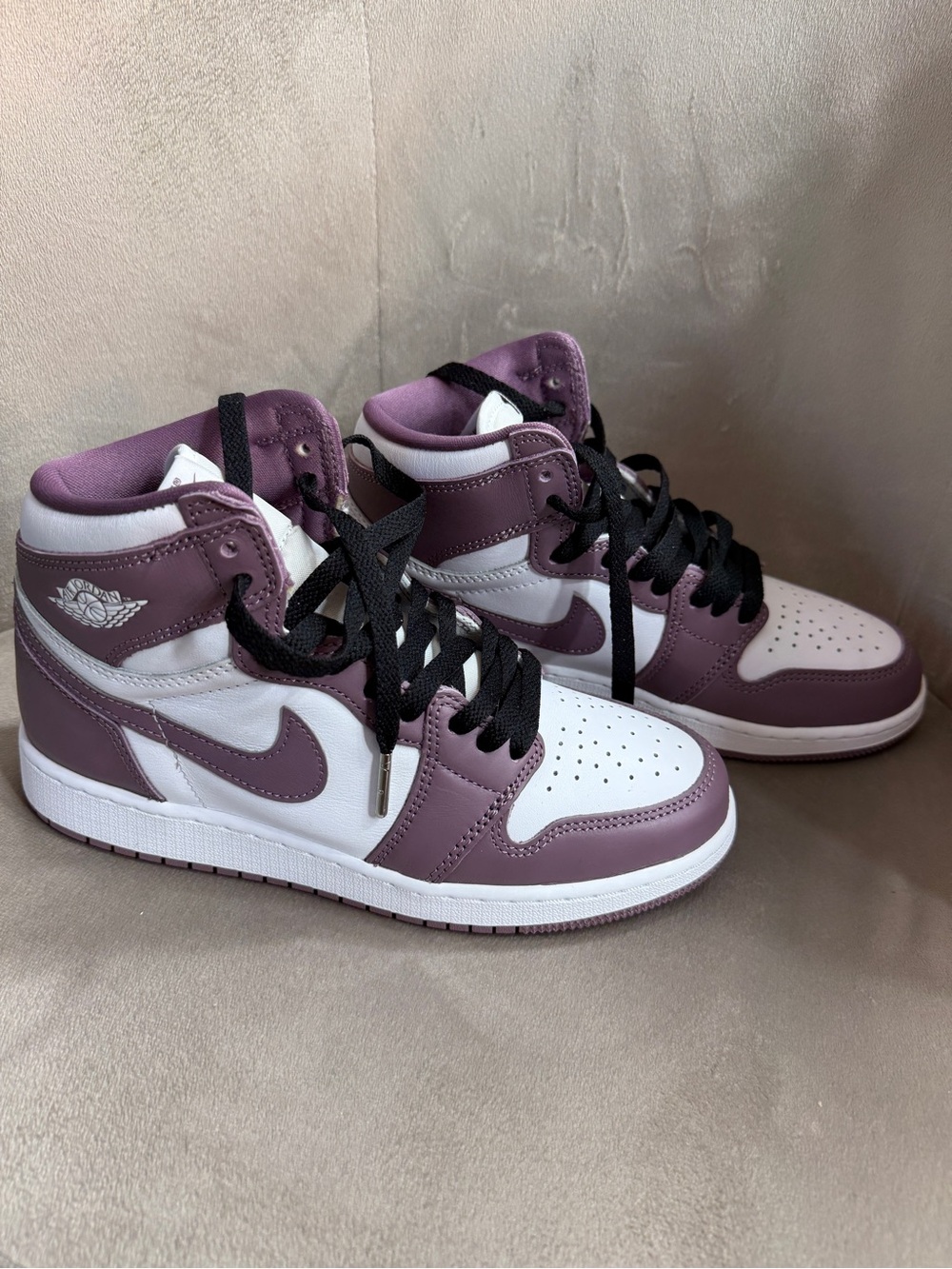 A1 Air Jordan’s size 7 women’s